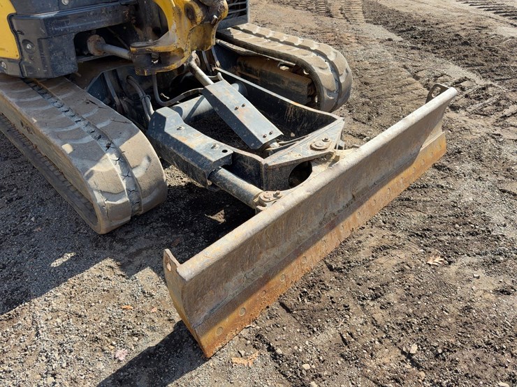 2019-yanmar-vio50-6a-image-17