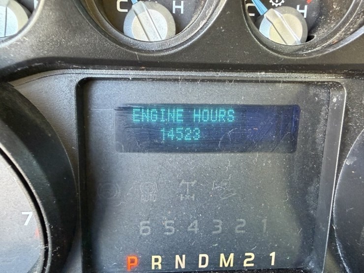 2011-ford-f350-image-30