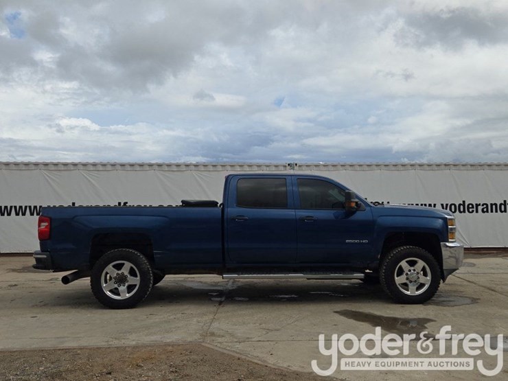 2015-chevrolet-silverado-2500-image-6
