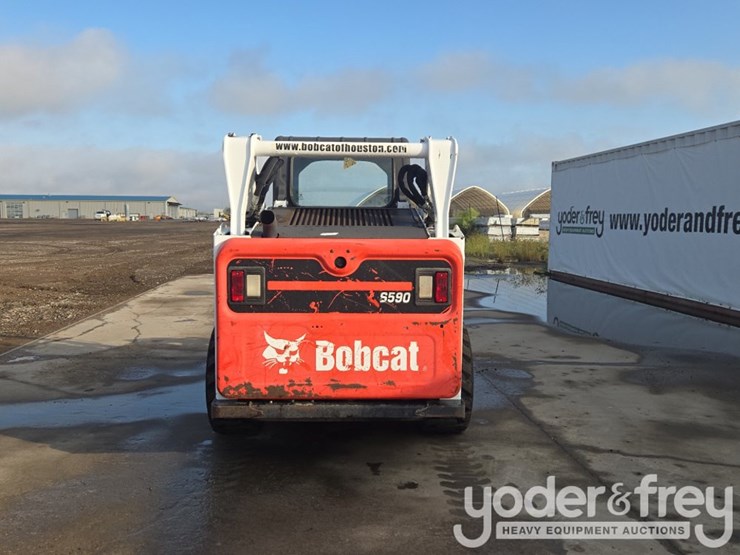 2017-bobcat-s590-image-4