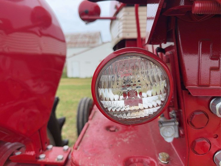 farmall-560-hi-clear-image-50