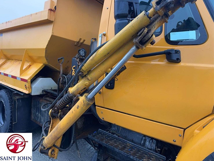 international-workstar-7600-image-13