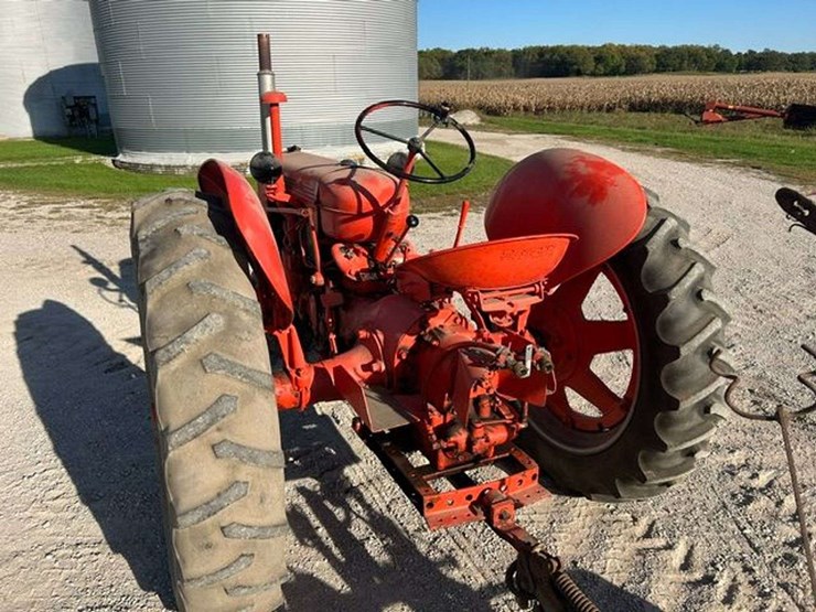 case-sc-tractor-and-plow-image-4