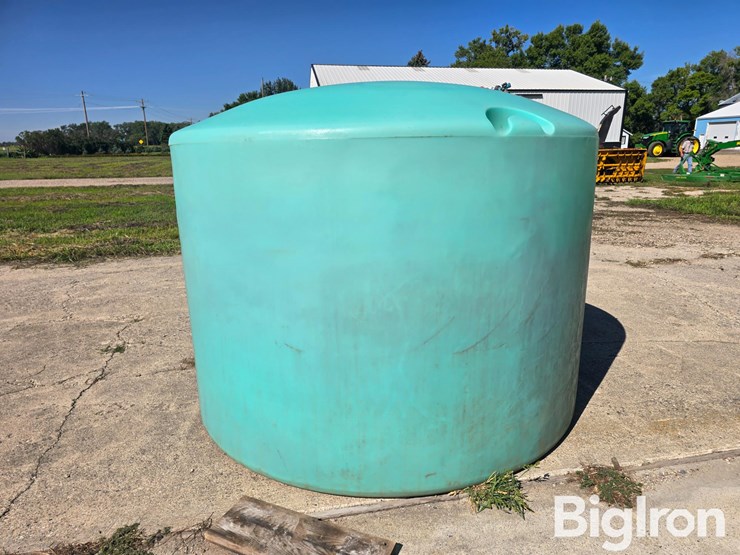 ace-roto-mold-1500-vertical-poly-tank-image-2