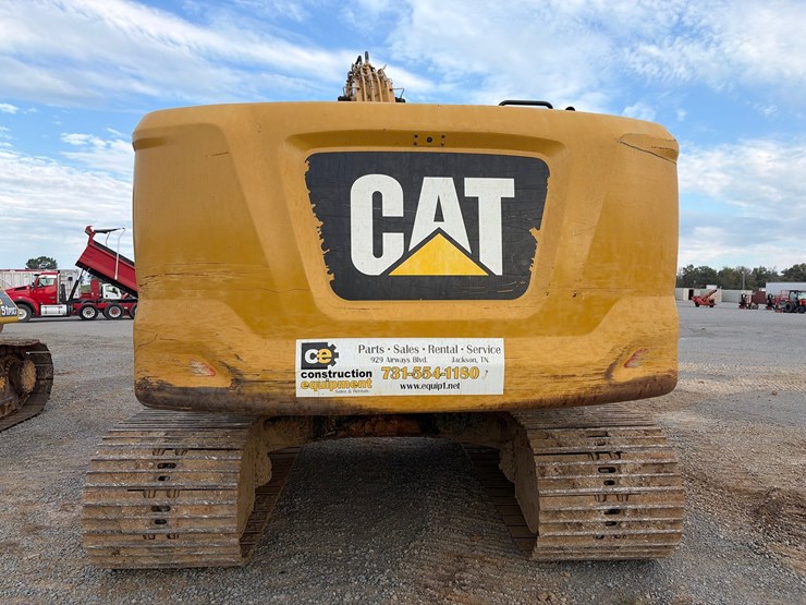 caterpillar-320-image-14