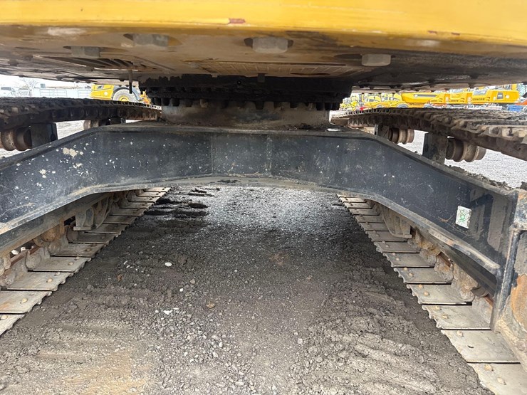 2020-caterpillar-315f-lcr-image-24
