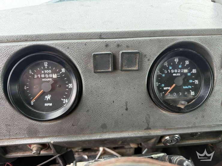 2000-mack-rd690s-warren-17/19yd.-tri-axle-dump-truck-image-6