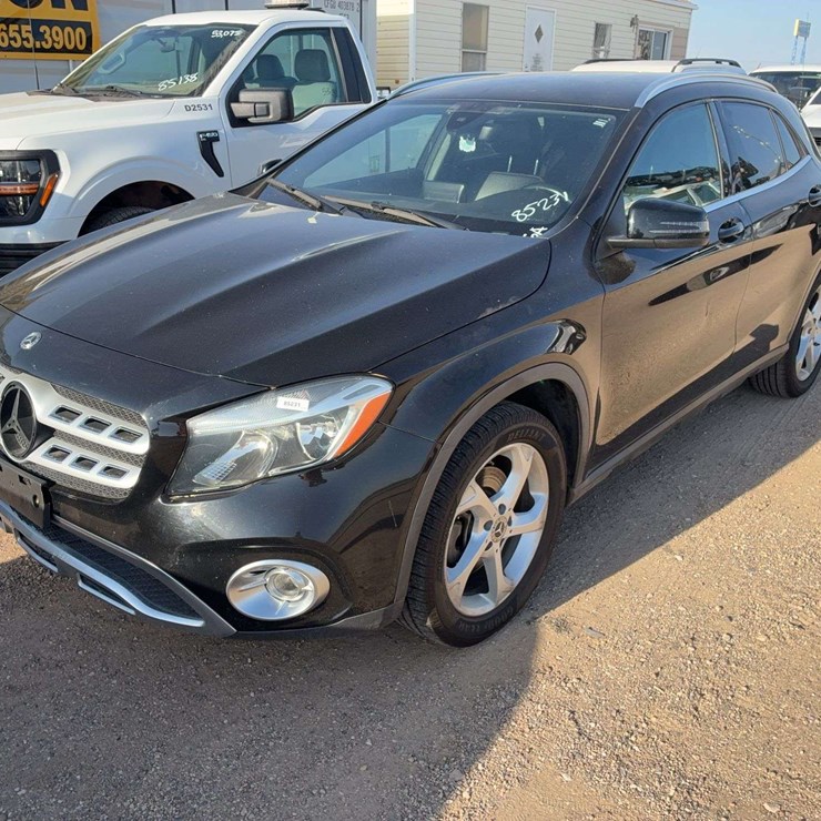 2020 MERCEDES-BENZ GLA250