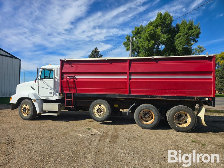 1999-freightliner-fld112-image-8