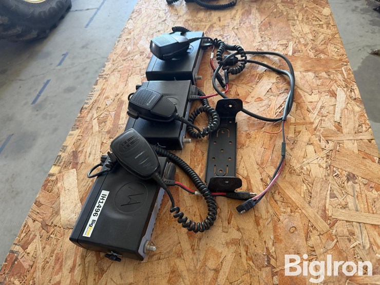 motorola-vhf-hiband-radios-image-7