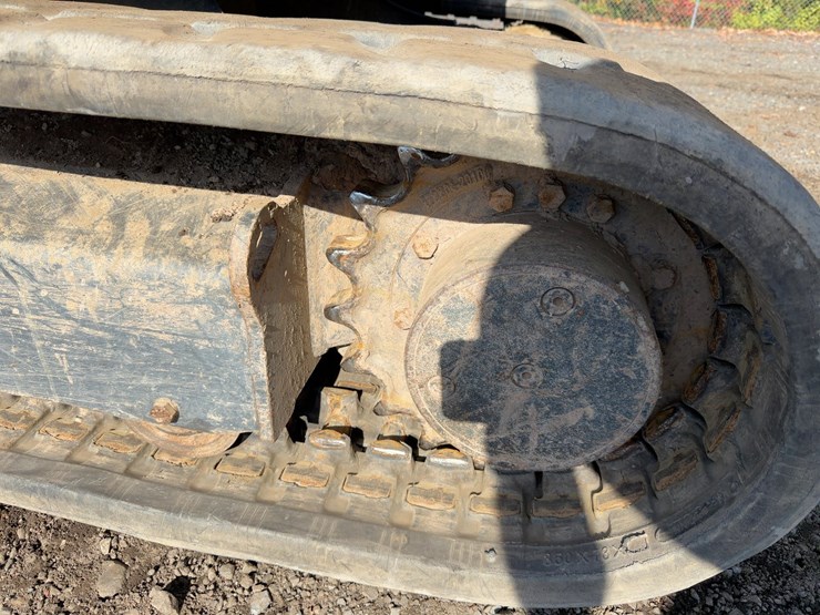 2019-yanmar-vio50-6a-image-23
