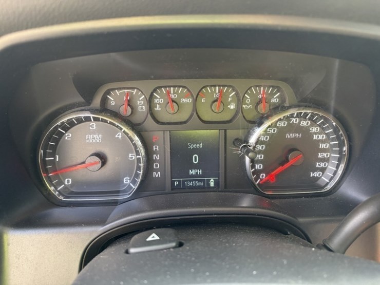 2014-gmc-sierra-1500-crew-cab-4x4-pickup-image-25