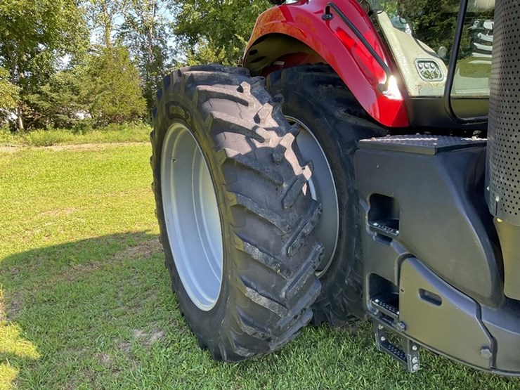 2020-case-ih-magnum-200-image-9