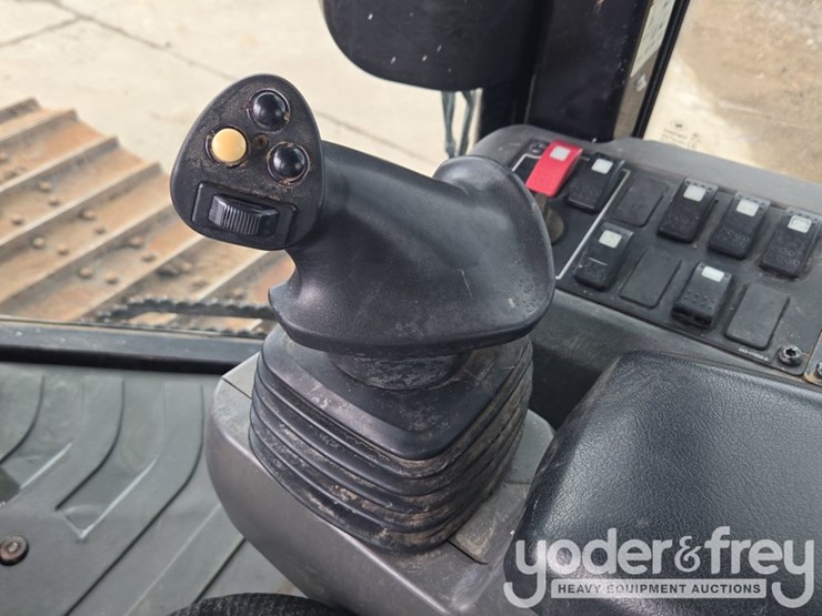 2014-caterpillar-d5k2-lgp-image-58