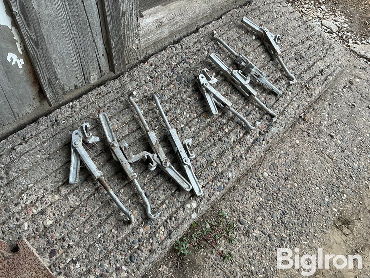 metal-t-rail-band-dual-clamps-image-2