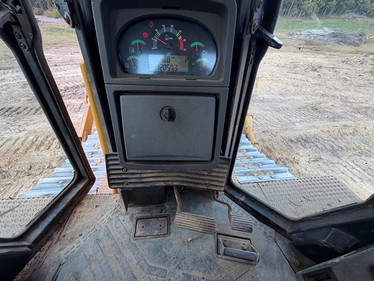 caterpillar-d8t-image-40