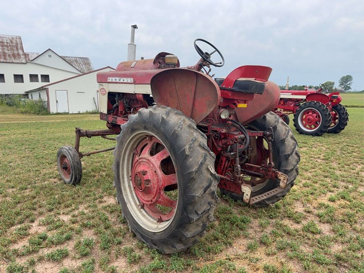farmall-460-lp-hi-clear-image-3