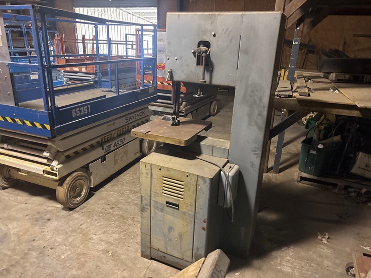 #161-•-rockwell-model-20-series-28-3x0-vertical-band-saw-image-7