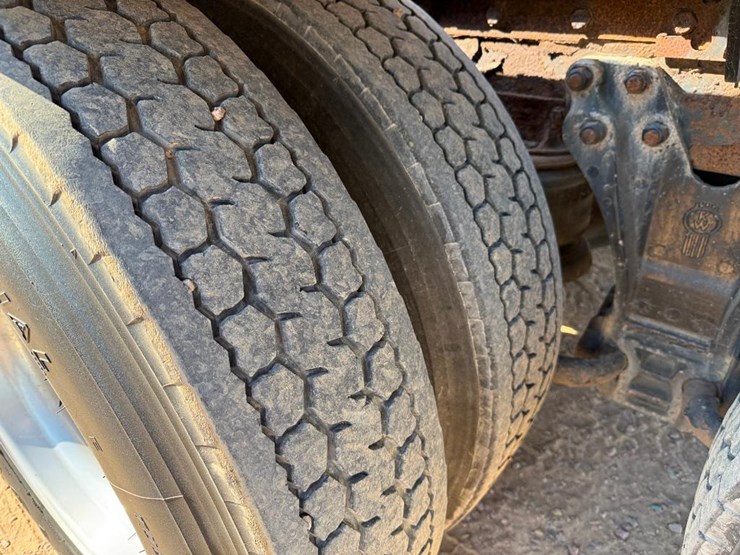 2000-kenworth-t800-image-8