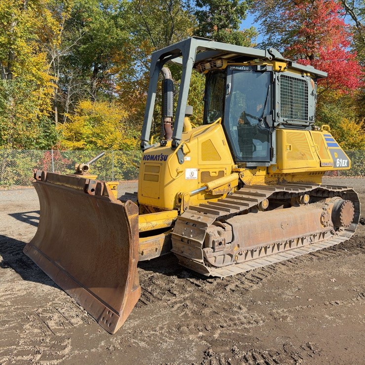 2014 KOMATSU D61EX-23