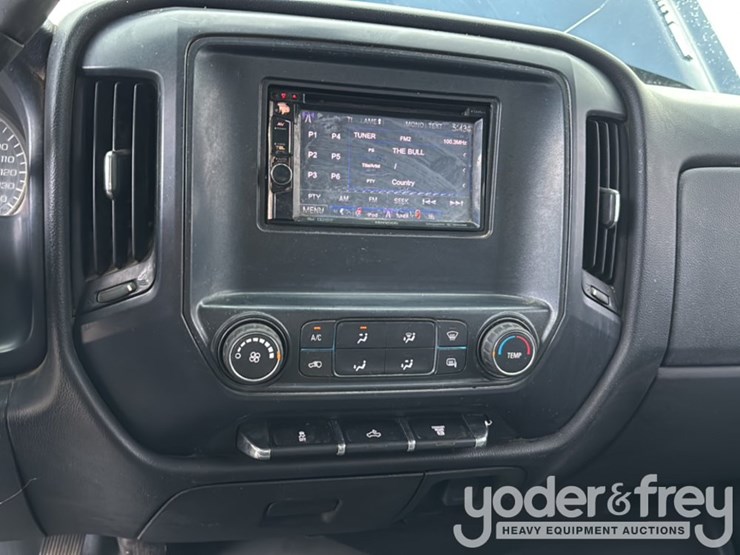 2015-chevrolet-silverado-2500-image-33