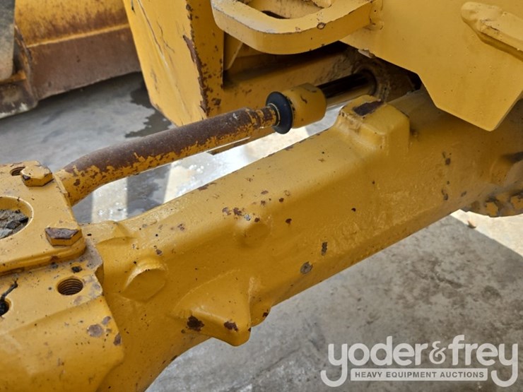 2020-deere-310sl-image-17