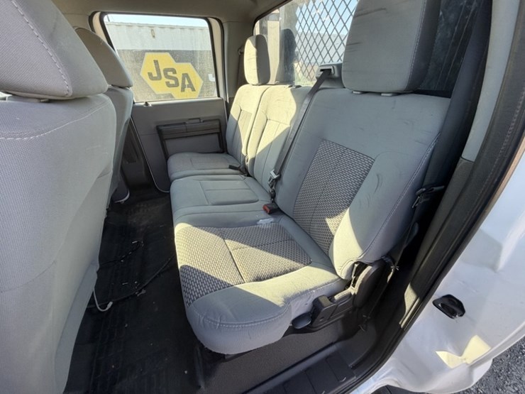 2011-ford-f350-image-24
