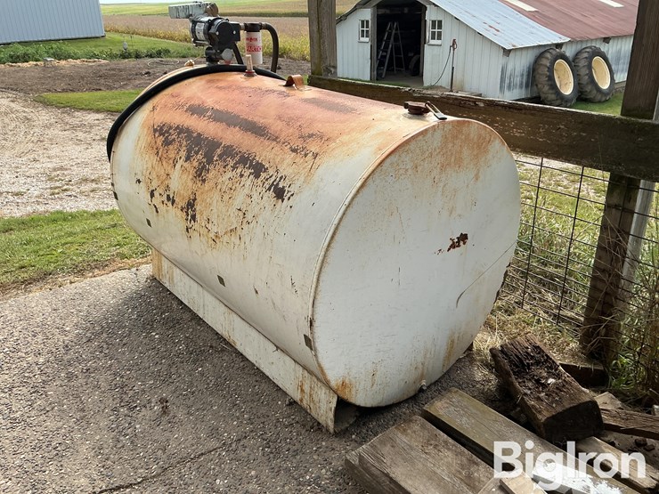 great-plains-550-gal-tank-&-pump-image-1
