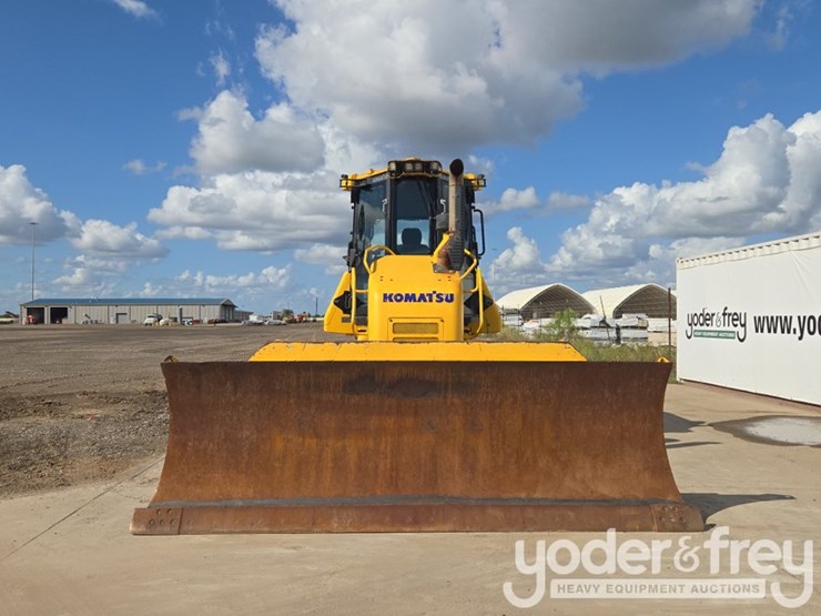 2023-komatsu-d61px-image-8