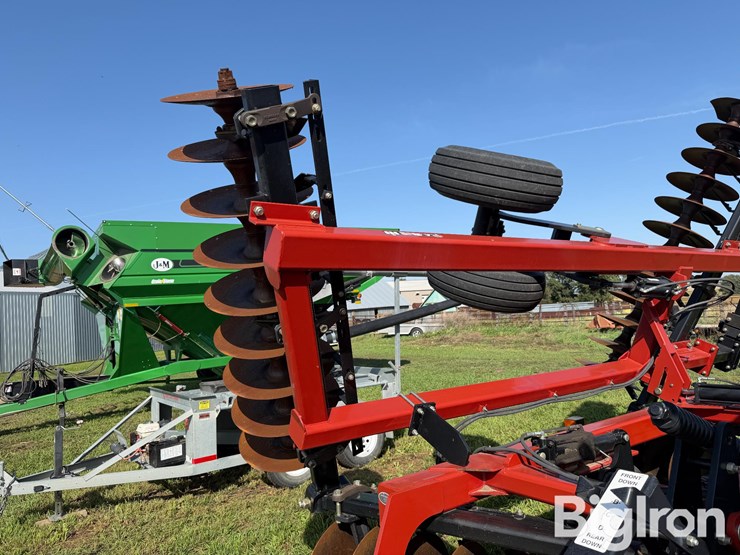 case-ih-370-image-18