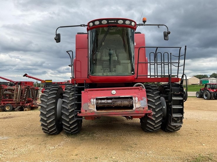 2010-case-ih-7088-image-2