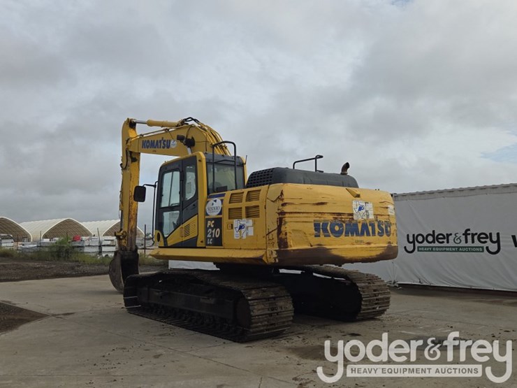 2015-komatsu-pc210-image-3