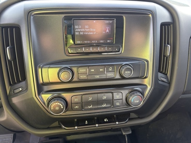 2014-gmc-sierra-1500-crew-cab-4x4-pickup-image-30