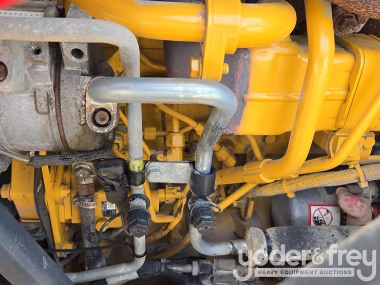 2020-deere-310sl-image-44