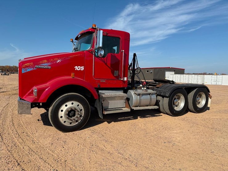 2000-kenworth-t800-image-1