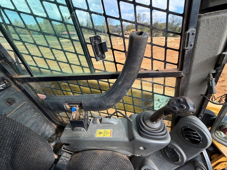 caterpillar-259d-image-30