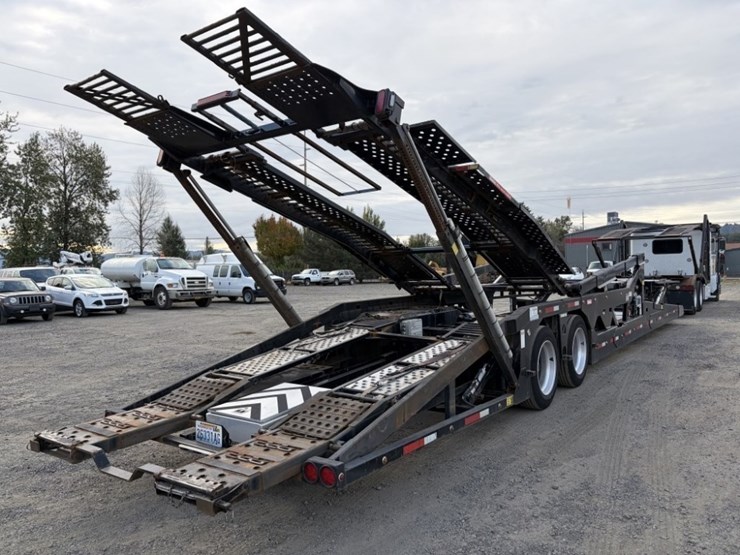 2016-peterbilt-389-image-4