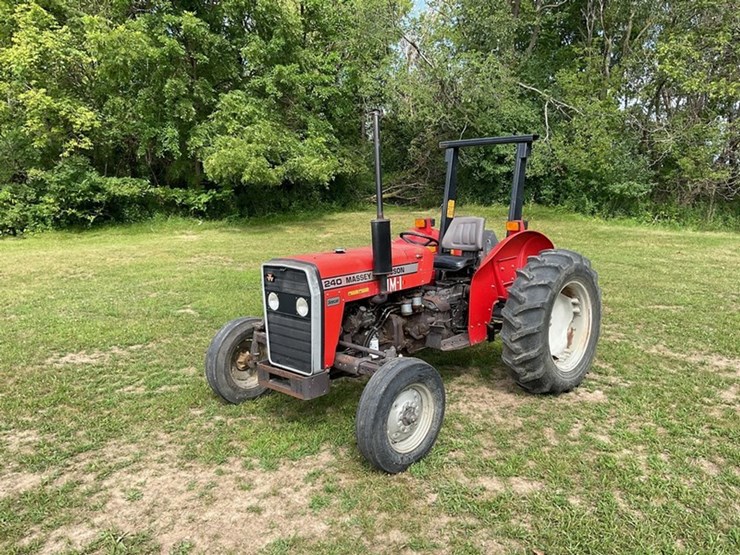 1992-massey-ferguson-240-image-1
