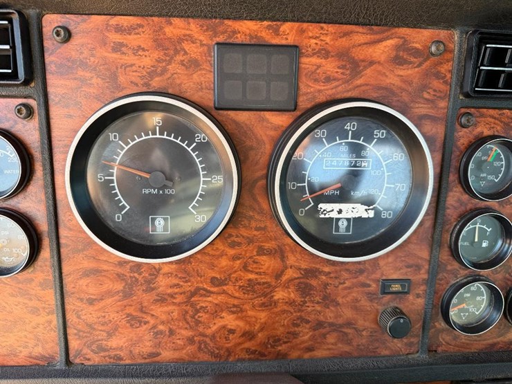 2000-kenworth-t800-image-67