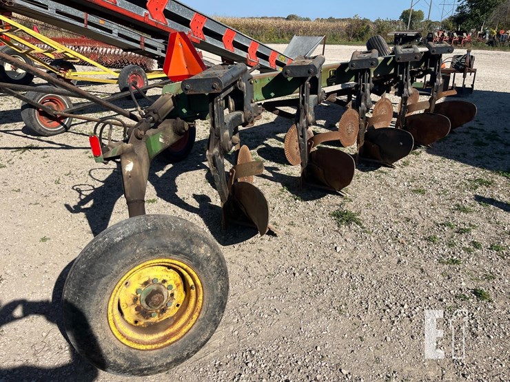 john-deere-2700-image-3