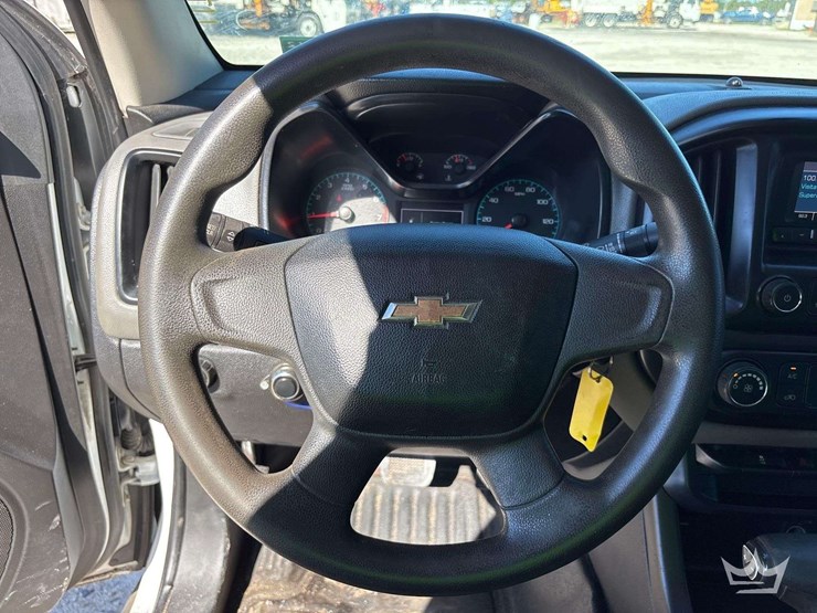 2015-chevrolet-colorado-ext.-cab-pickup-truck-image-12