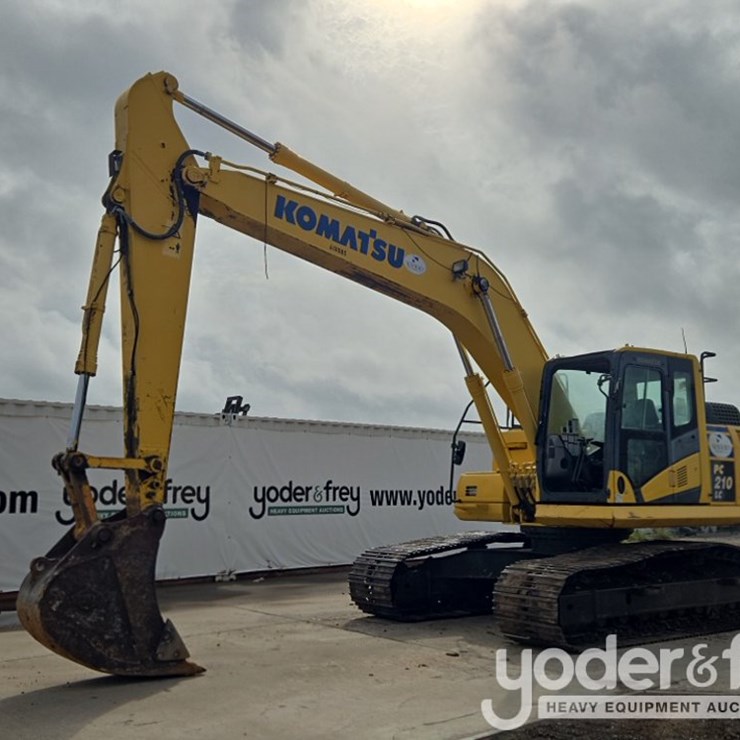 2015 KOMATSU PC210