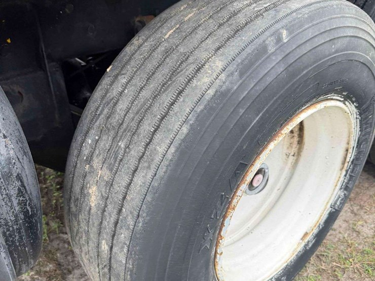 2000-mack-rd690s-warren-17/19yd.-tri-axle-dump-truck-image-15