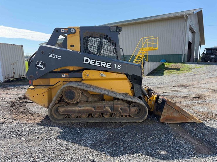 2017-deere-331g-image-6