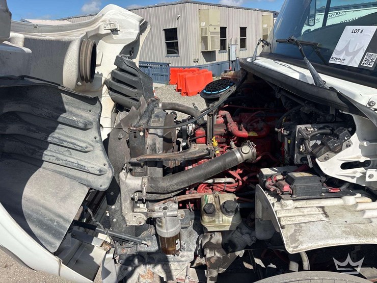 2018-freightliner-m2-106-petersen-tl3-lightning-loader-forestry-grapple-truck-image-8