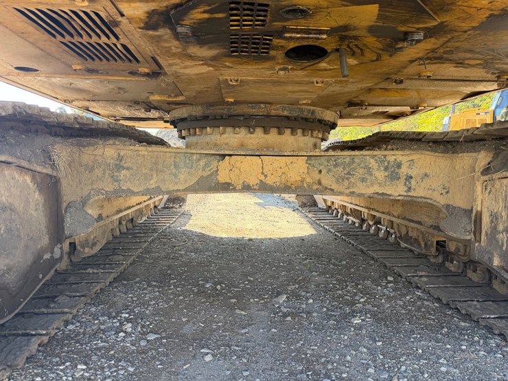 caterpillar-320e-image-4