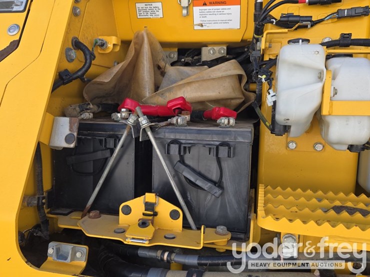 2023-komatsu-d61px-image-34