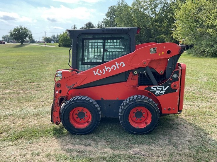 2025-kubota-ssv65-image-8