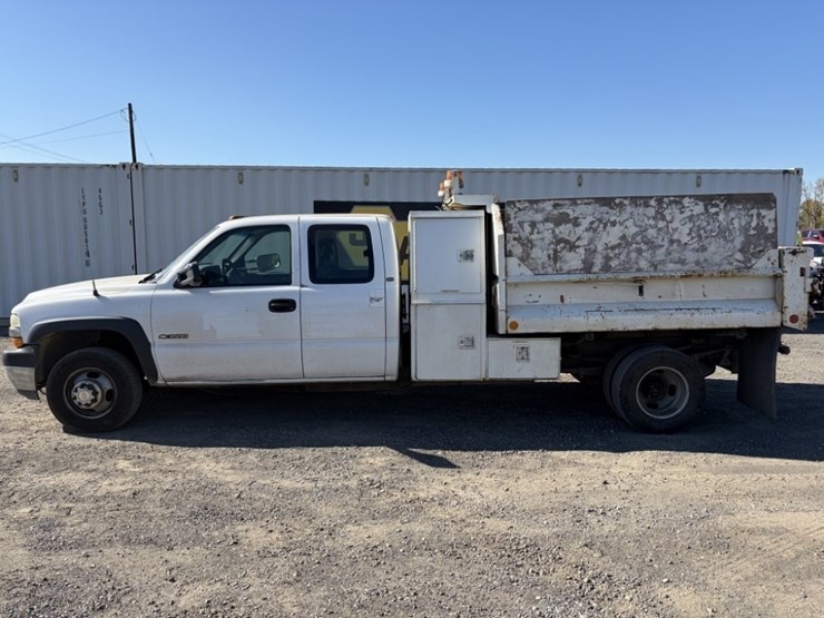 2002-chevrolet-silverado-3500-image-7