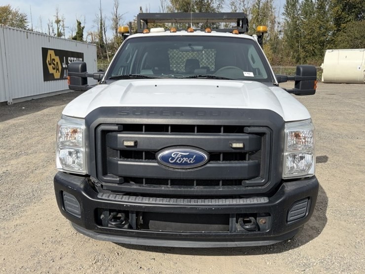 2011-ford-f350-image-8